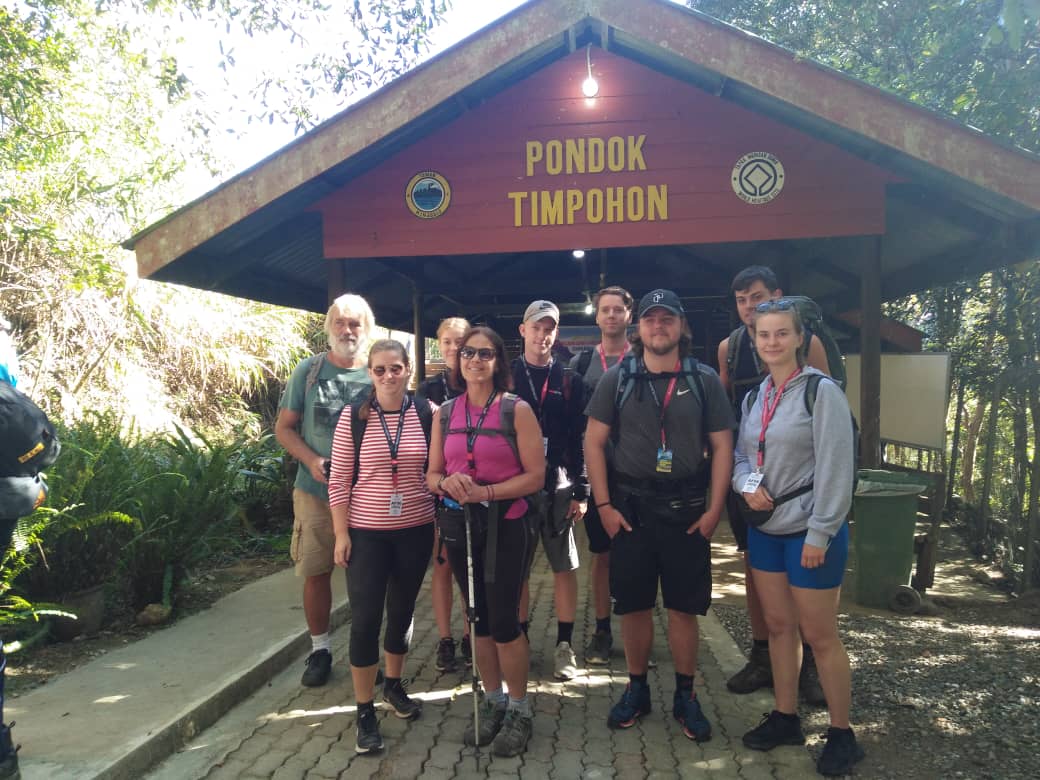 Group of hikers at Pondok Timpohon